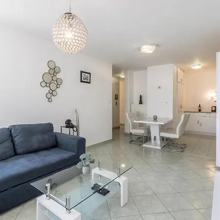 Apartment Larus *